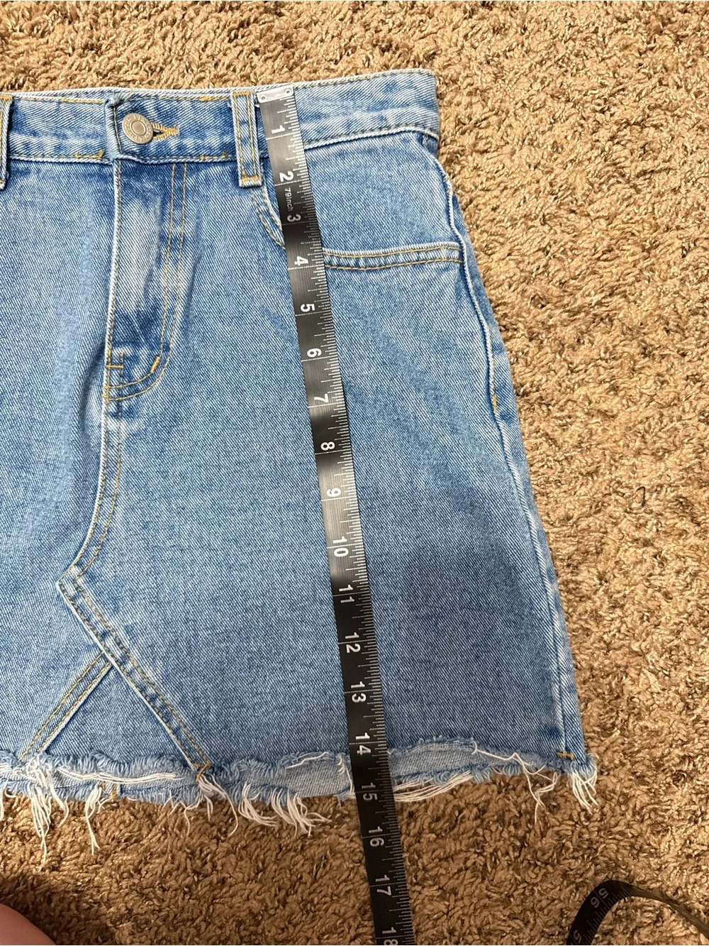 Limited  • Classic Blue Denim Mini Skirt • Casual Raw Hem • Women’s Size 4